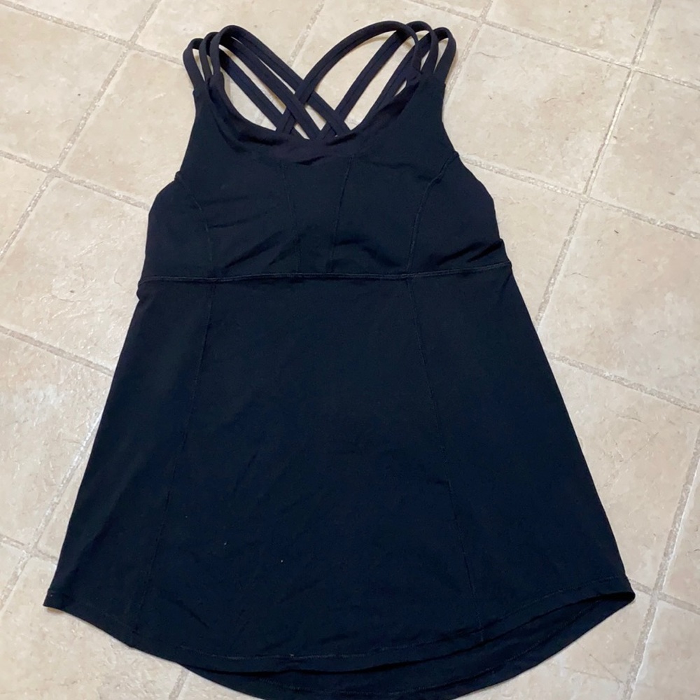 LULU LEMON SIZE 4 Black tank top